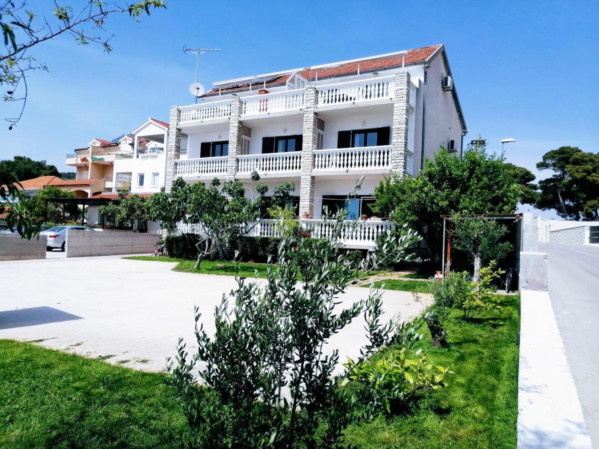 Apartments Tiho&Marija Tribunj  Bagian luar foto