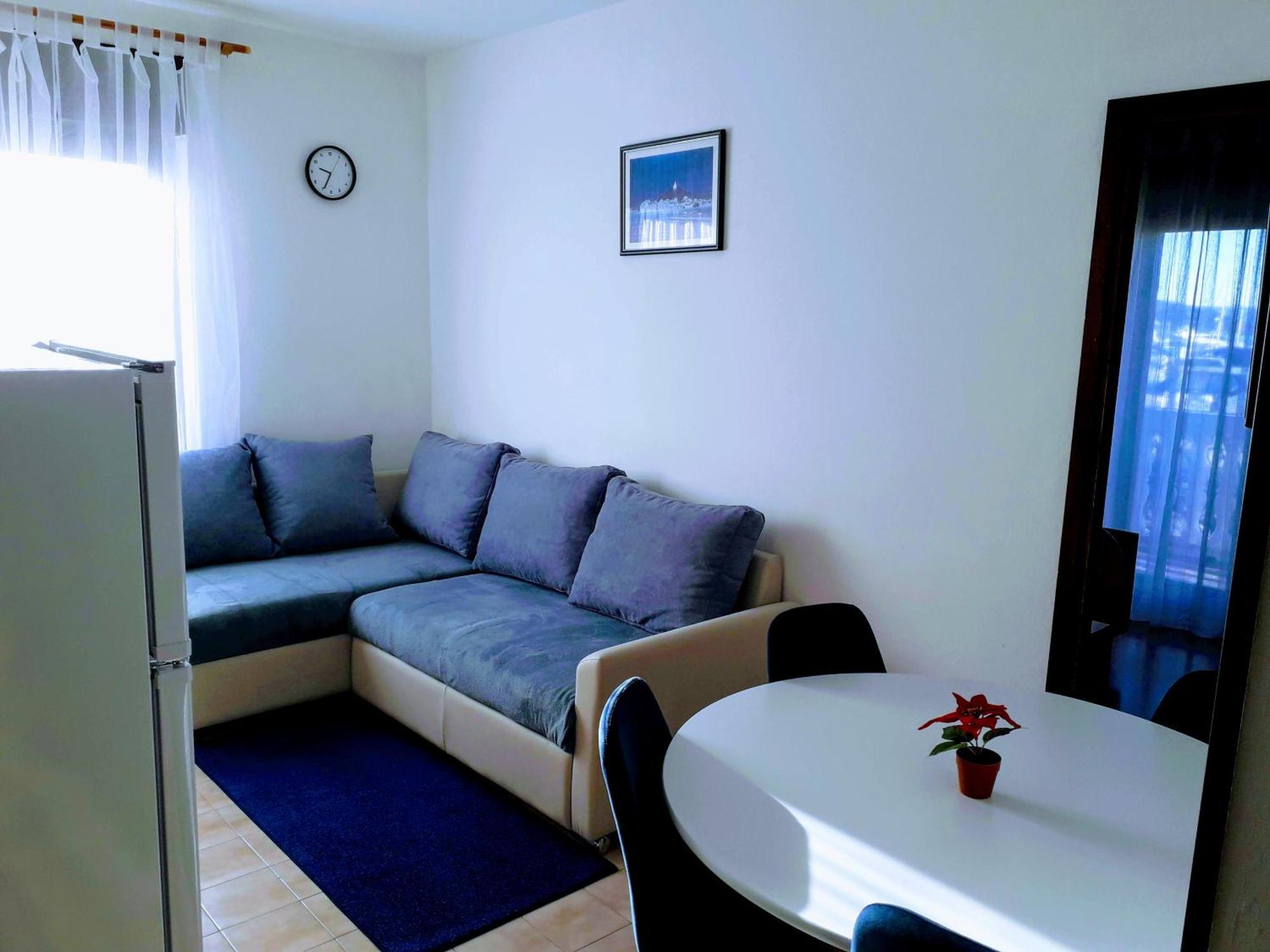 Apartments Tiho&Marija Tribunj  Bagian luar foto