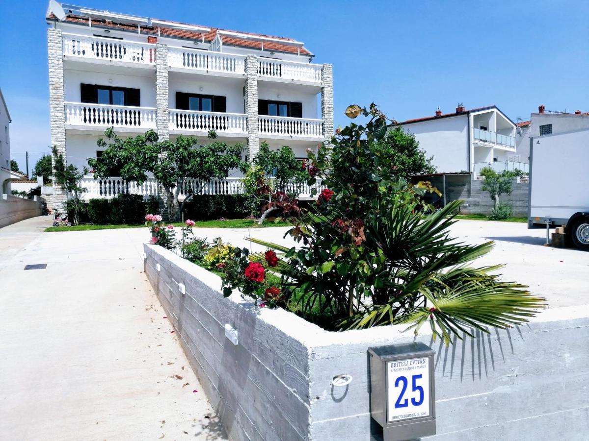 Apartments Tiho&Marija Tribunj  Bagian luar foto